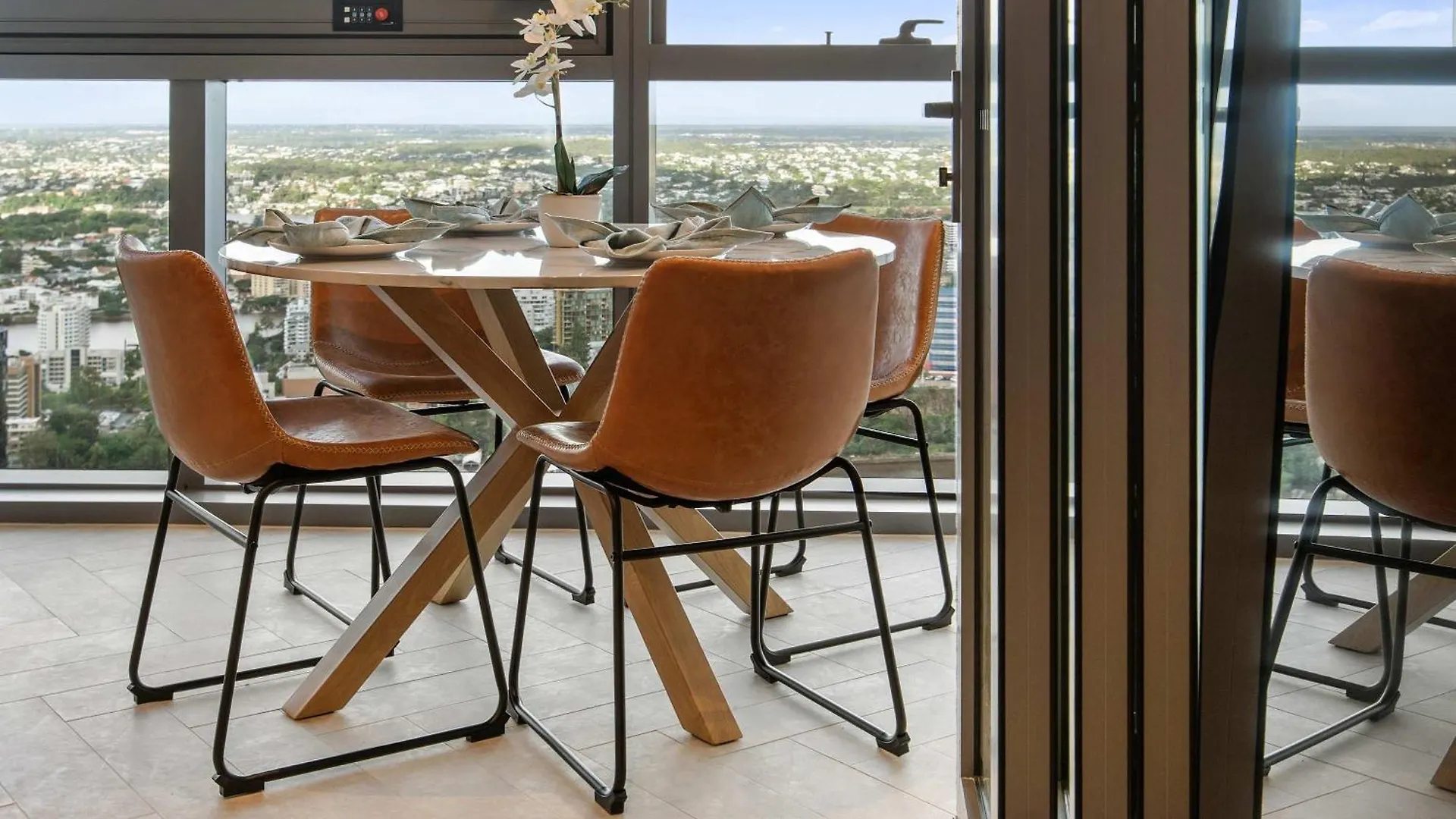 Apartment 1 Bedroom In Qwr Pool Casino River Views Brisbane